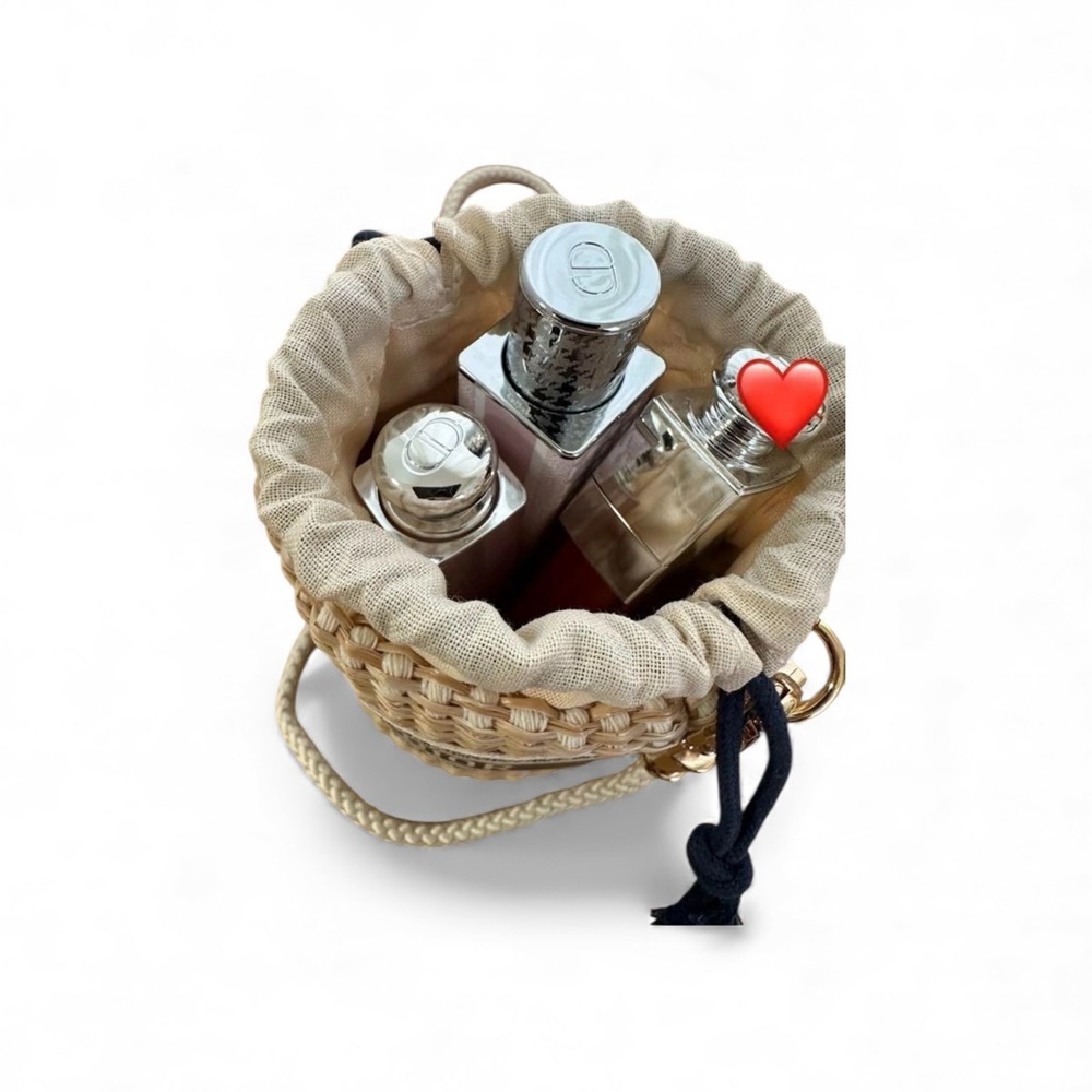 Christian Dior TROUSSE POUCH 9 x 7cm Strap:107cm Beige Limited. New In Box. - Picture 4 of 7